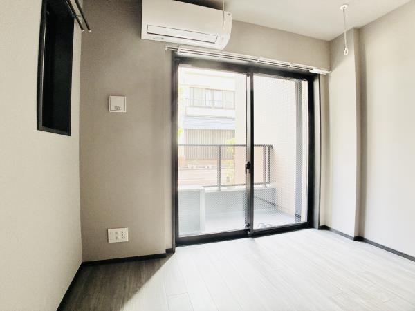 コンポジット早稲田鶴巻町の居間・リビング|こちらの居間で趣味の時間をお楽しみください