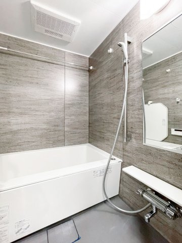 デュオステージ下北沢の浴室|落ち着いた空間のお風呂です