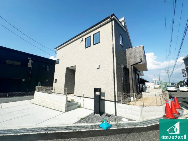 ●29(土)30(日)現地説明会！　奈良市宝来町　ラスト1邸　の外観|安心の10年保証！外観を美しく保ち、雨水で汚れを落とします！気になることがありましたら、お気軽にお問い合わせください！