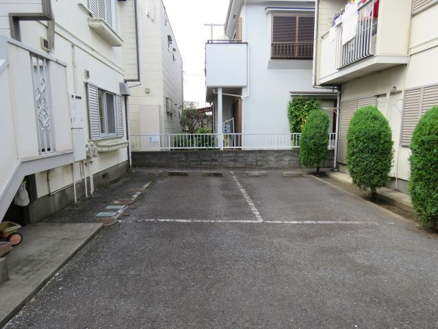 三協ハイムＢの駐車場