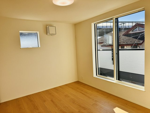 八王子市　楢原町　新築一戸建て　５期の寝室|～2階8.0帖の主寝室　ベッドなど大型家具のレイアウトもしやすい広さです～