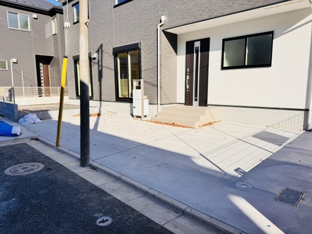 八王子市　楢原町　新築一戸建て　５期の駐車場|～L字型に2台駐車可能カースペース～