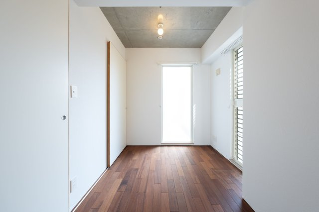 アーバンセオリーズの居間・リビング