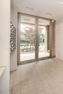 【エントランス】 | セントラルリベルテ