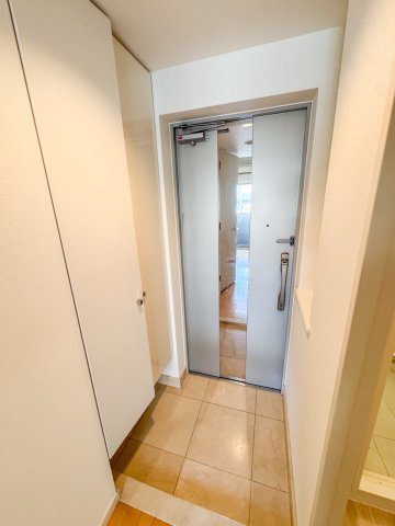 セイワパレス夕陽丘の玄関