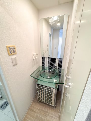 セイワパレス夕陽丘の独立洗面台