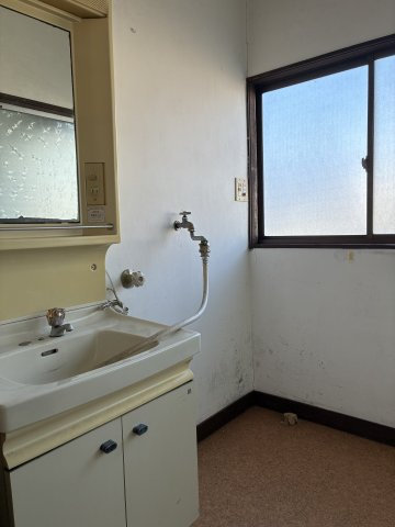 【独立洗面台】 | 米沢市西大通１丁目　二階建て中古住宅
