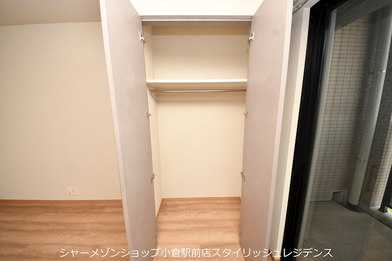 RJRプレシア西小倉駅前の収納
