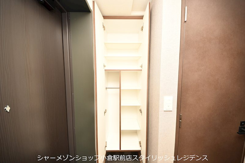 RJRプレシア西小倉駅前の収納