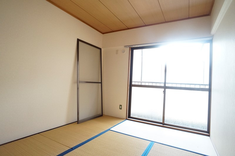 第２サンコウハイツの和室