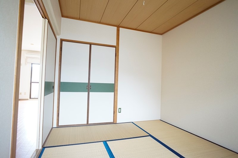 第２サンコウハイツの和室