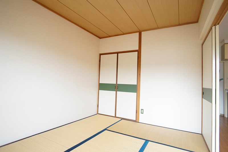 第２サンコウハイツの和室