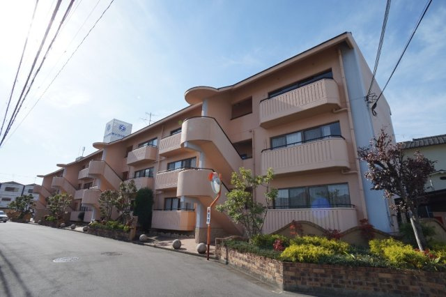 第２サンコウハイツの外観