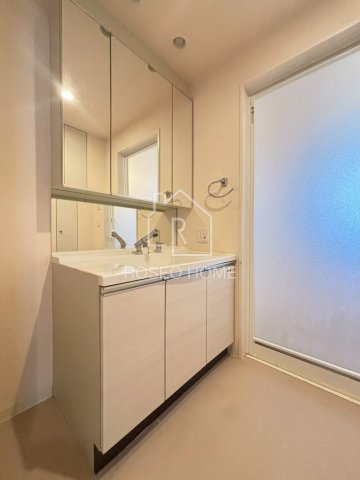 ワイズコート東梅田の洗面所|同マンション別部屋：参考写真