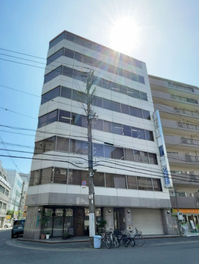 まるみやビルの外観