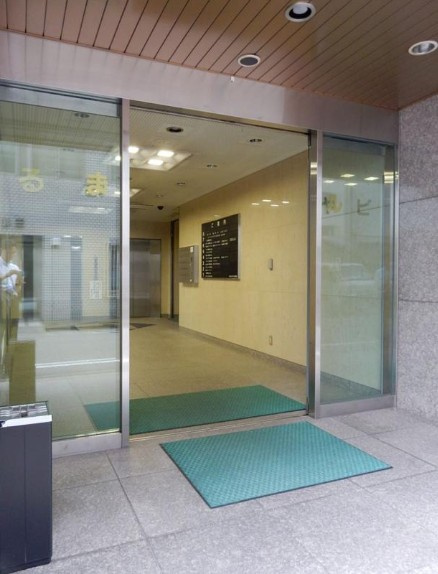 まるみやビルの外観