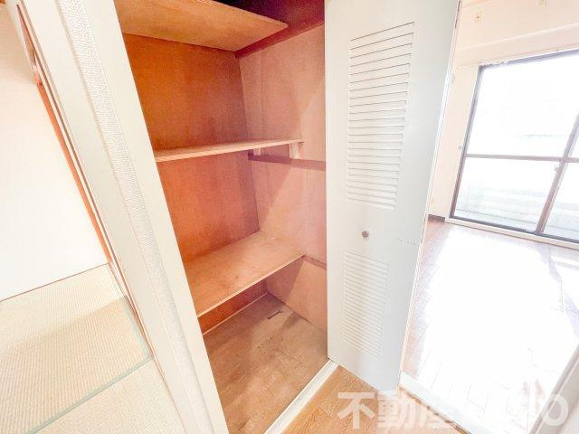 エレガンス喜連の収納