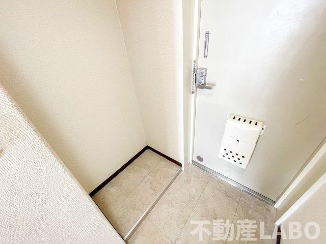 エレガンス喜連の玄関