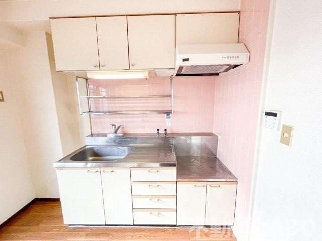 エレガンス喜連のキッチン