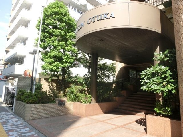 メゾン大塚のエントランス