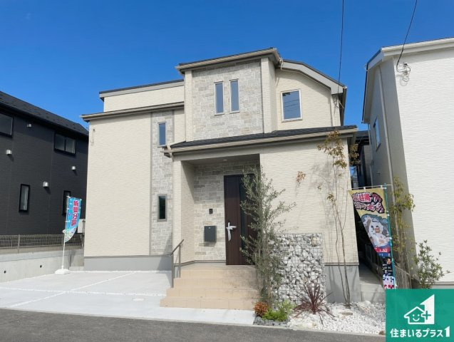 神戸市須磨区車　新築一戸建ての外観|お客様に長く安心して住んでいだだける事にこだわった家づくり！住んでからのアフターサービスにもしっかりと取り組んでいます！