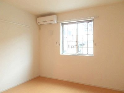 グレイス新の内装|明るい室内です