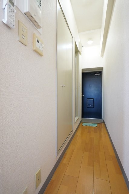 リバティヒルズ中野江原の玄関