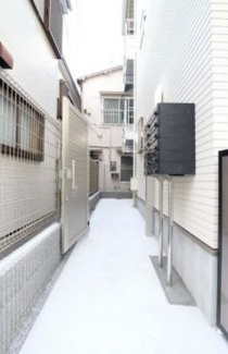 【エントランス】 | 落ち着いたエントランスです