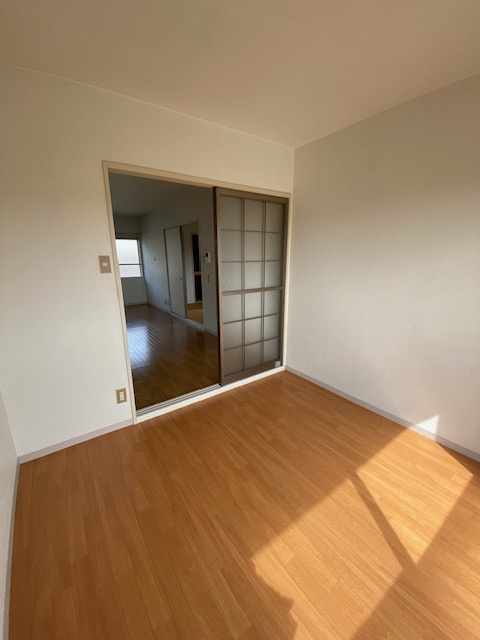 ファミール城ケ丘E棟の居間・リビング