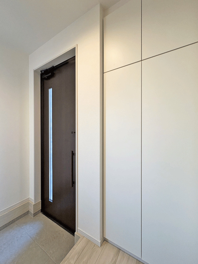 仙台市泉区寺岡1期の玄関