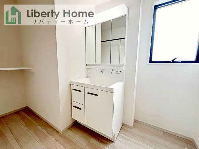 取手市ゆめみ野5期　新築戸建　2号棟の独立洗面台