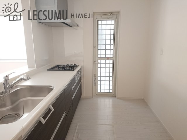 姫路市田寺5期/新築戸建のキッチン|同社施工例