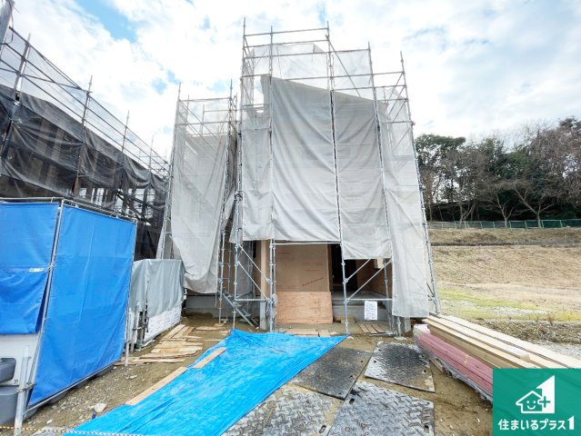 生駒市萩の台　新築一戸建ての外観|どんな些細な事でもご相談ください。