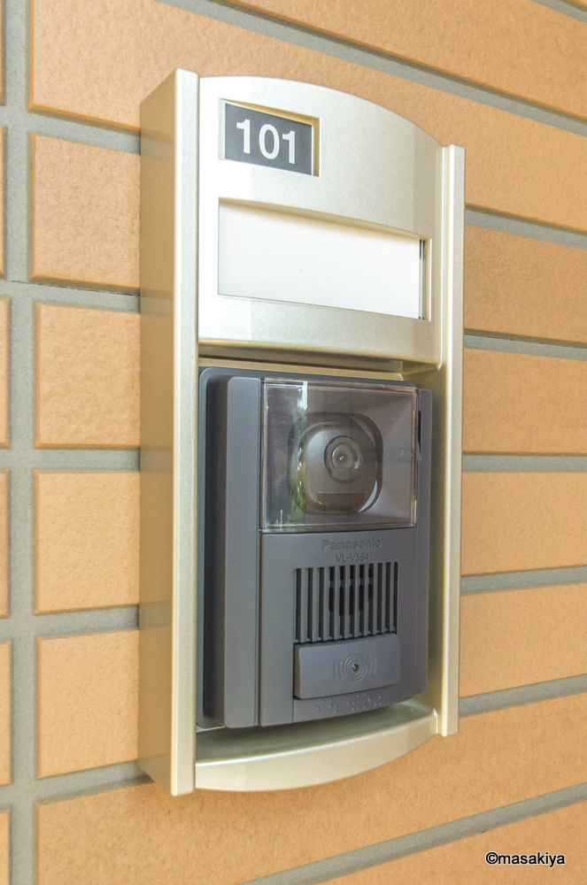 コンフォートの玄関|TVインターホン