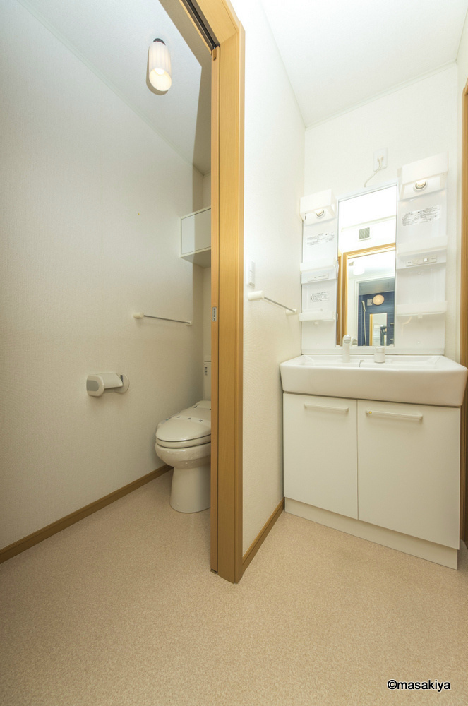 コンフォートの洗面所|洗面・脱衣　シャンプードレッサー付きです。