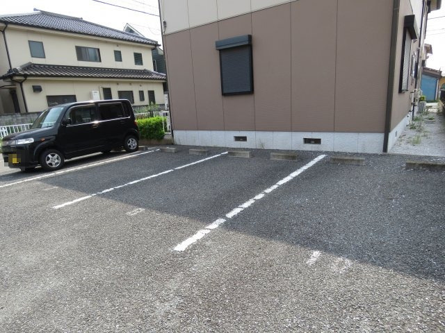 ソレアードⅠ棟の駐車場