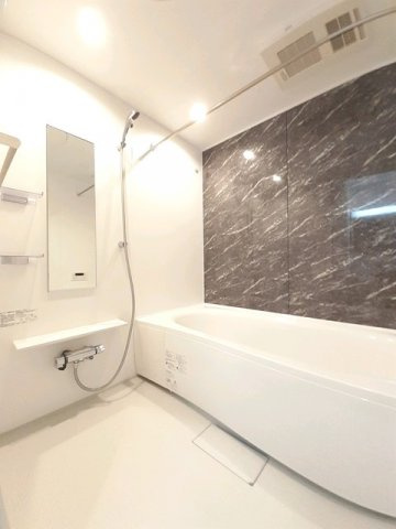 シャローズ　ヴィラの浴室