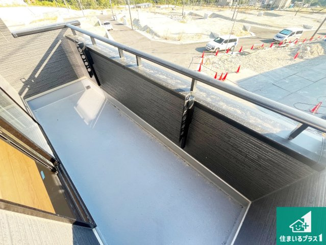 神戸市須磨区車　新築一戸建てのバルコニー|日当たりのよいバルコニー！お部屋が開放的に！
