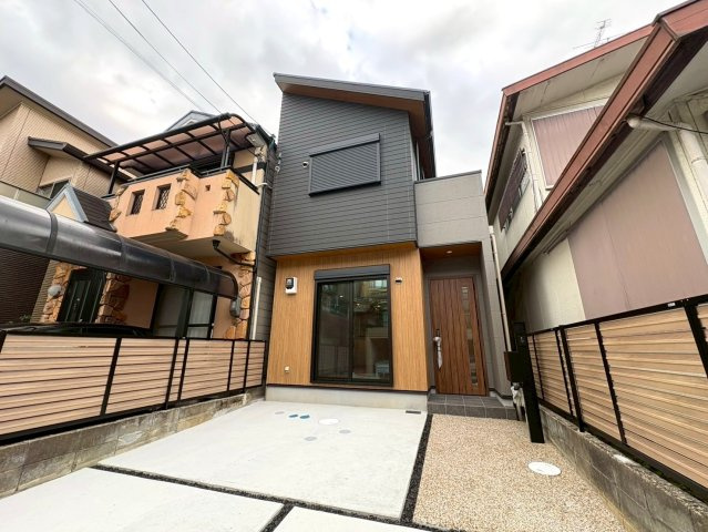 ＪＲ奈良線「新田」駅徒歩１１分◆閑静な住宅街に建つ３ＬＤＫ◆並列駐車２台可能◆宇治市広野町宮谷の外観|外観