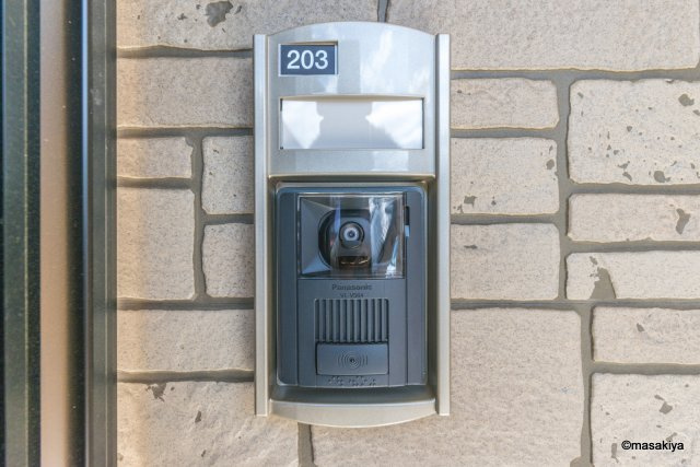 グランカーサのエントランス|TVインターホン