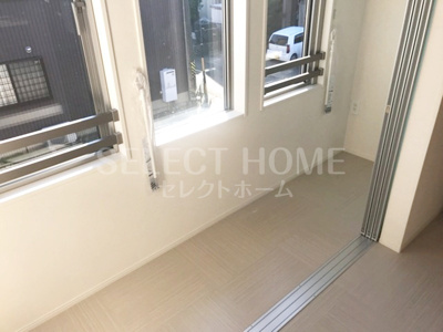 【バルコニー】 | コーポ・タイガ | 開放的で明るい空間を演出してくれるバルコニーです