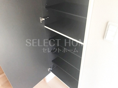 【玄関】 | コーポ・タイガ | 明るい玄関です