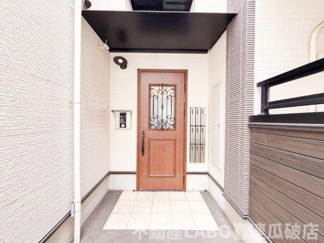 ウエスト・コートのエントランス