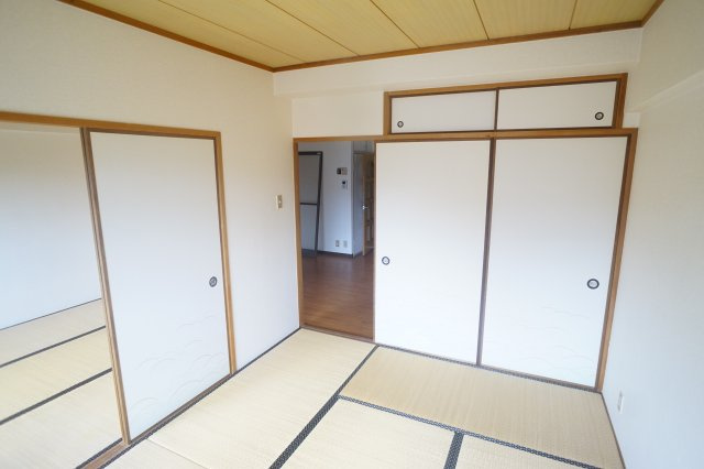 第５サンコウハイツの和室