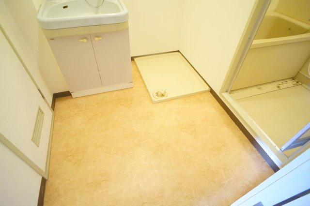 第５サンコウハイツの玄関