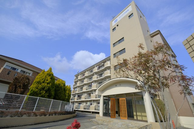 第５サンコウハイツの外観