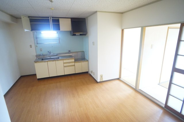 第５サンコウハイツの居間・リビング