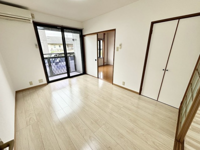 【洋室】 | メゾンK&AⅡ B