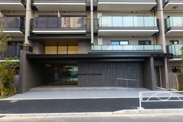 プラウドフラット両国サウスのエントランス