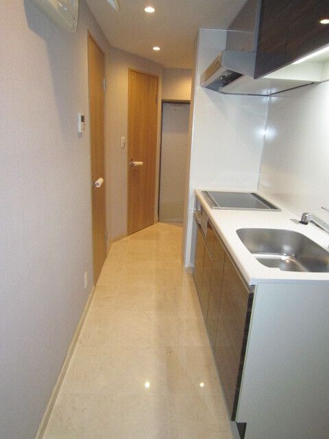 カーサスプレンディッド代官山の玄関